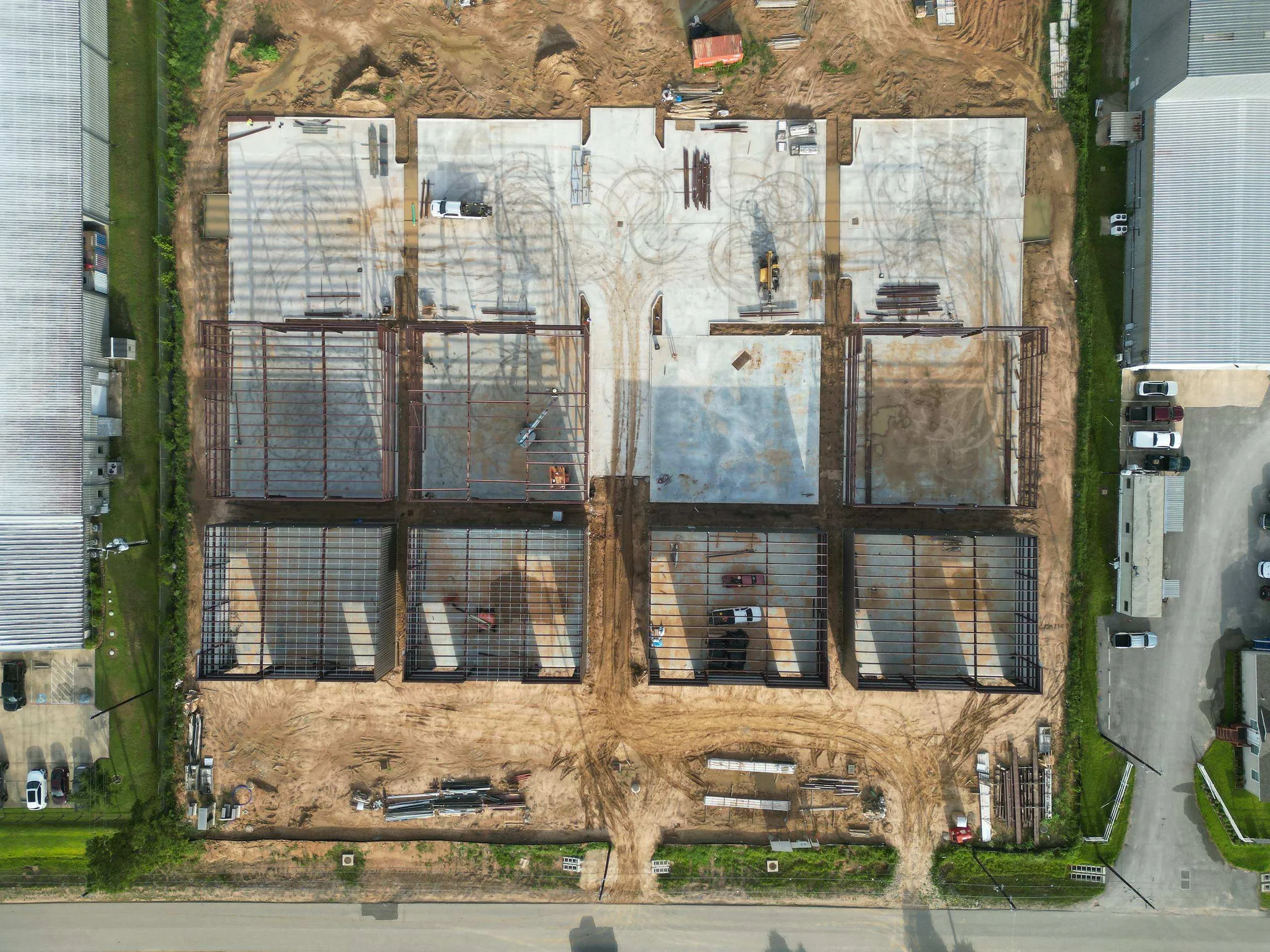 Top-down view of structural framing and slabs at Republic Business Park
